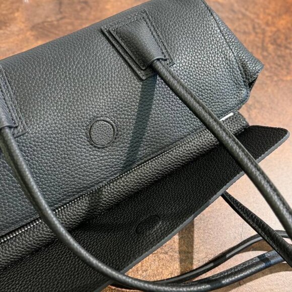 Elegance Bag โ A Timeless Icon of Style - Picture 8 of 11